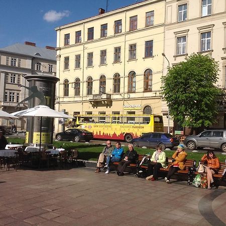 Apartments On Prospekt Svobody 24 Lviv Luaran gambar
