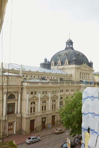 Apartments On Prospekt Svobody 24 Lviv Luaran gambar